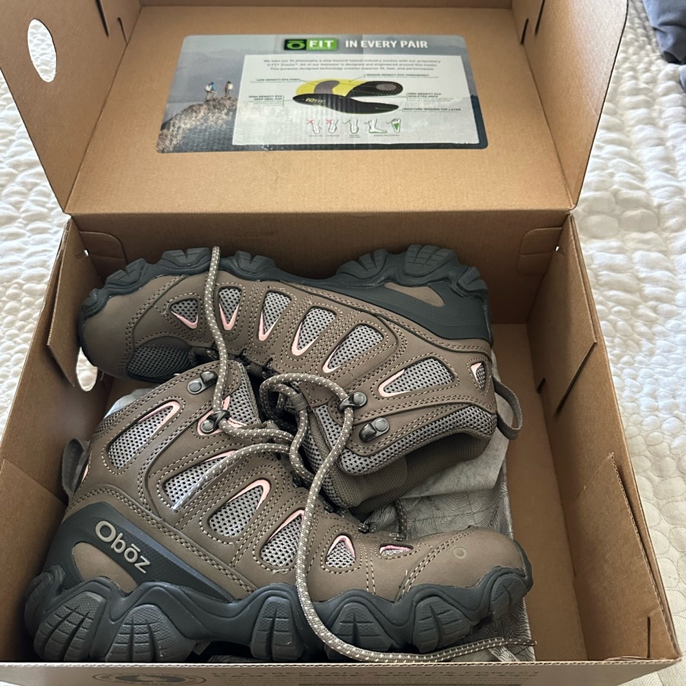 Oboz Hiking Shoes - Brown